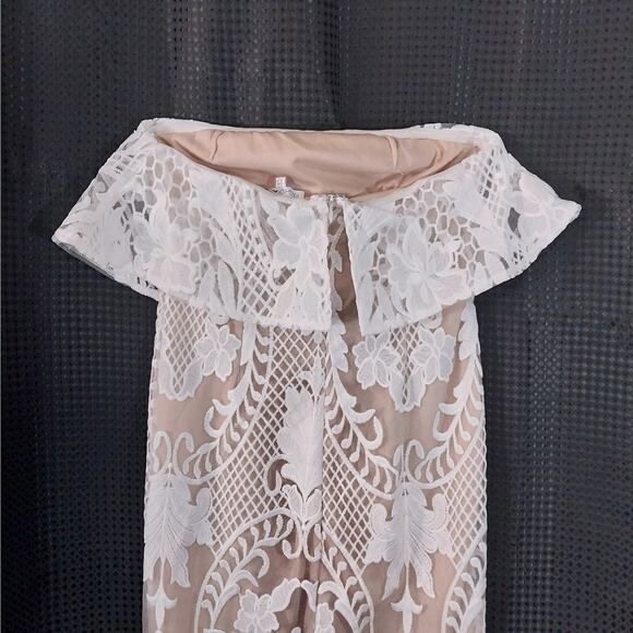 FASHION NOVA! NUDE BEIGE/TAN STRETCH OVERLAID W/WHITE ORNATE LACE DRESS! SZ XS - Picture 6 of 11
